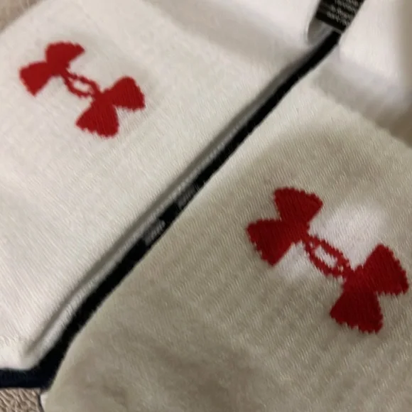 New 6 Under Armour Mens Socks - Picture 14 of 14